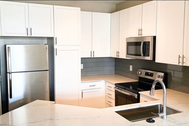 Building Photo - 435 Highland Ave NE