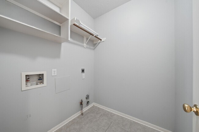 Building Photo - 1631 Crescent Shores Ln
