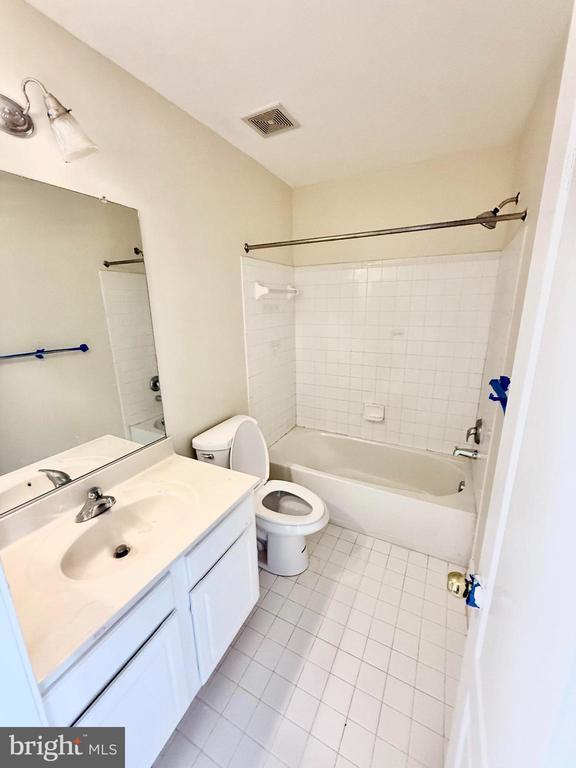 Building Photo - 16579 Bramblewood Ln