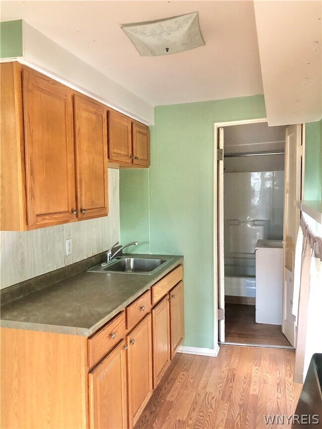 Building Photo - 83 Norwood Ave