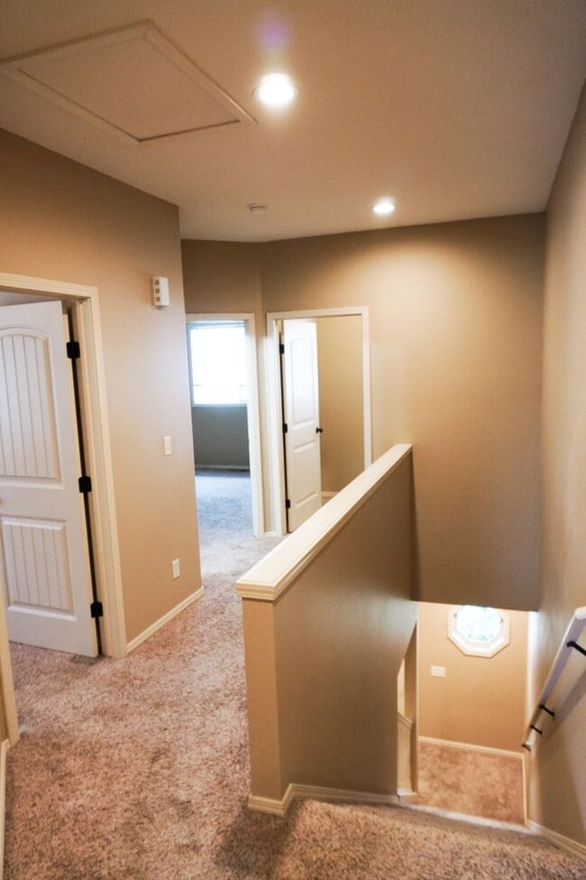 Building Photo - 3-Bed Duplex w Garage + Fenced Yard + Balcony