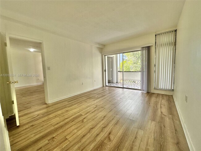 Building Photo - 9175 SW 77th Ave