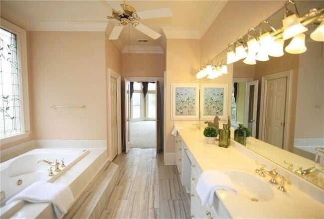 Building Photo - 2737 Tarva Pl