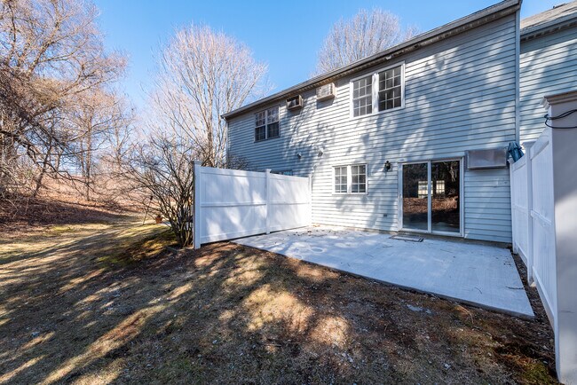 Building Photo - 16 Brantwood Dr