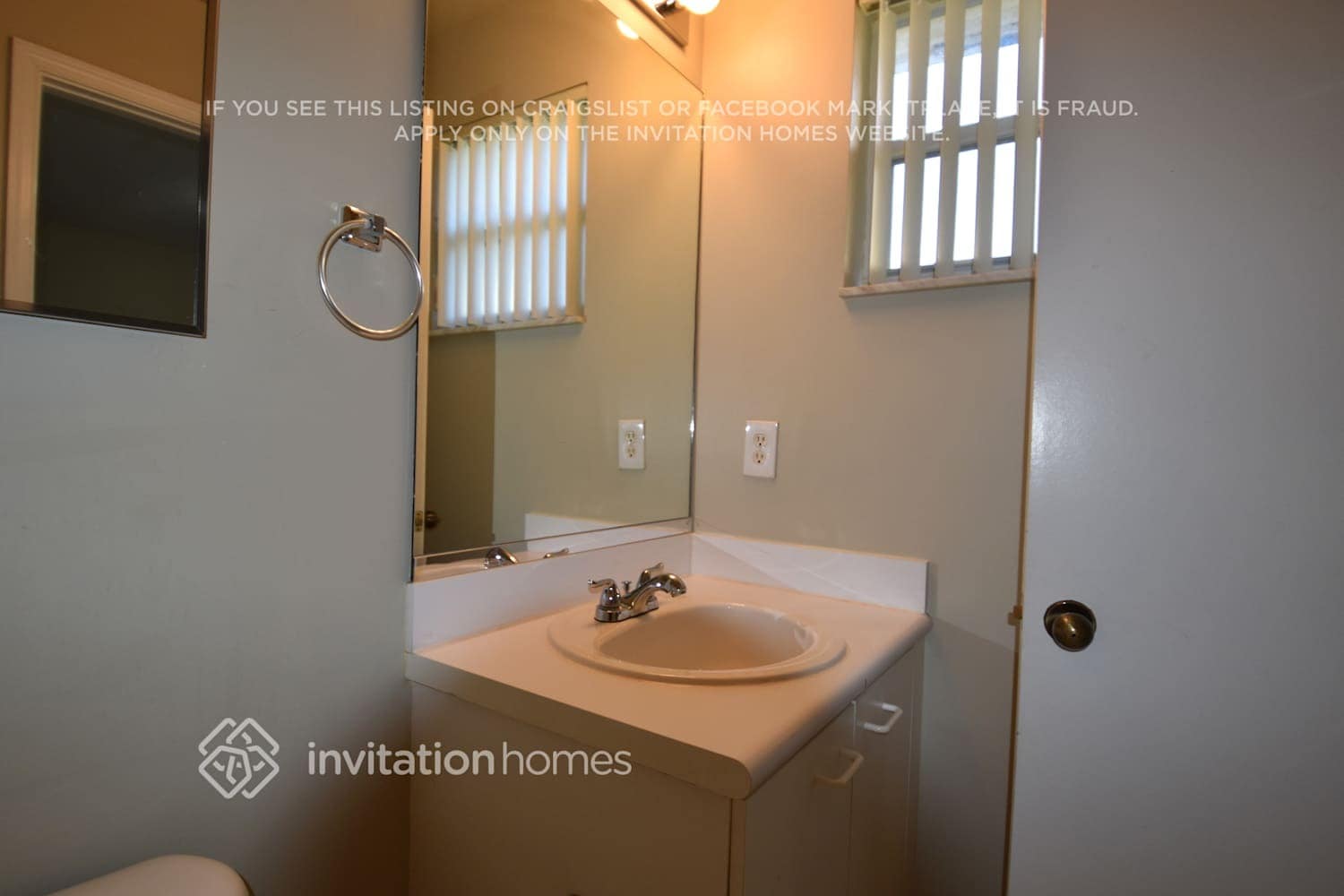 Building Photo - 2500 Cordoba Bend