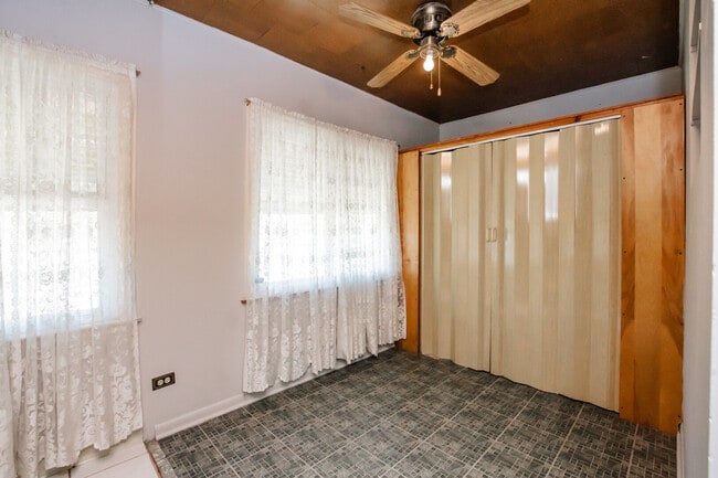 Building Photo - 4222 Prescott Ave