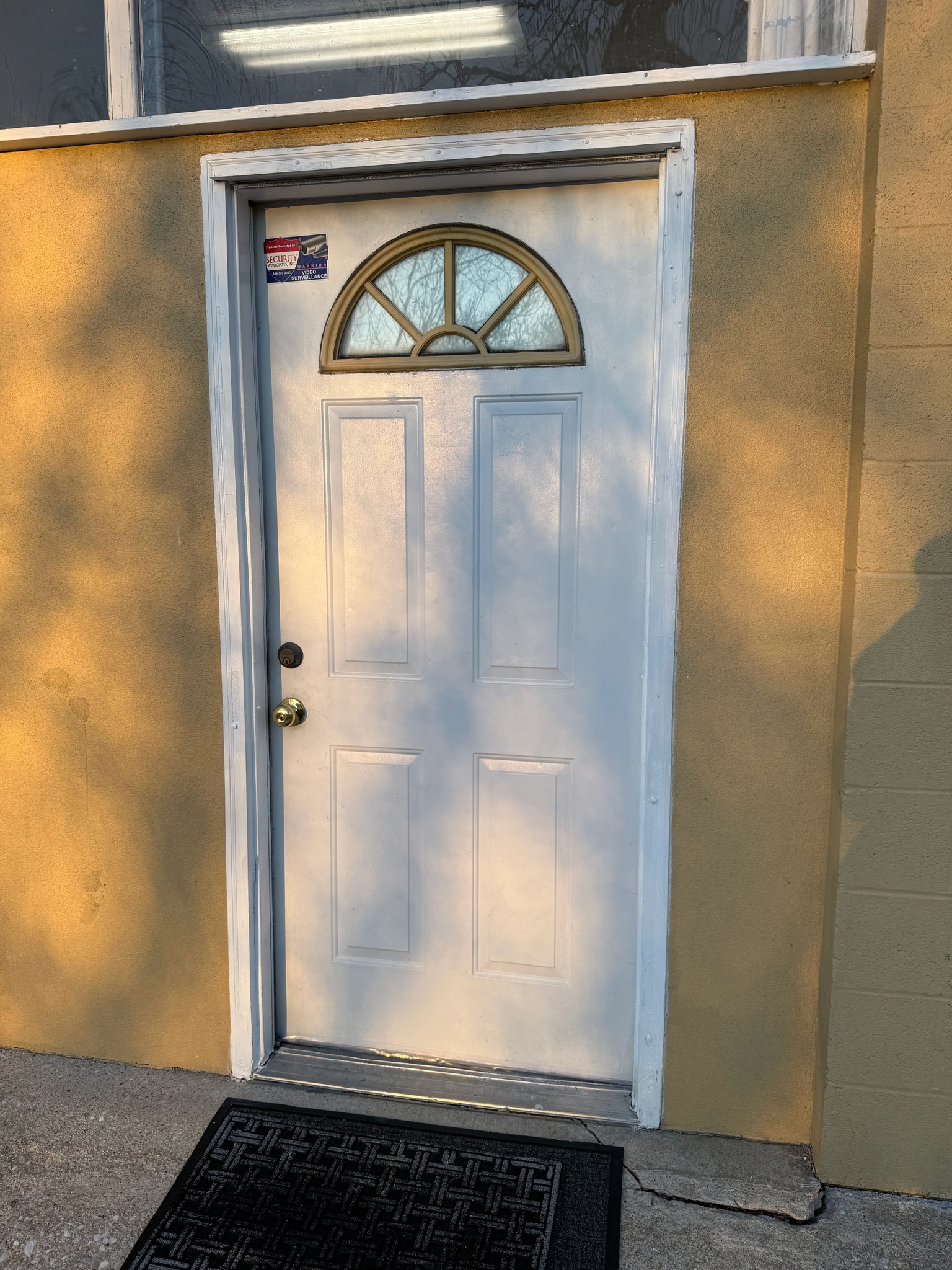 Building Photo - 322 Main St