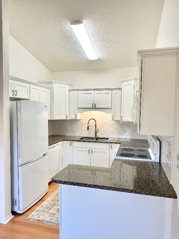 Building Photo - 8621 Flagstone Way