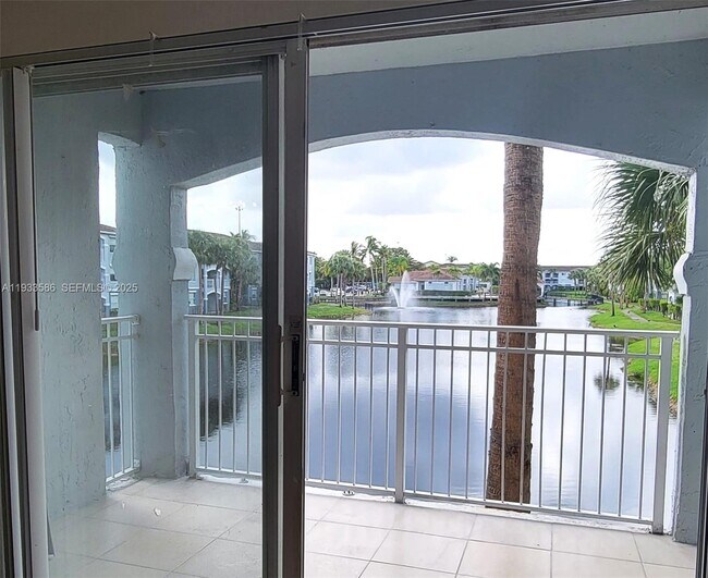 Building Photo - 150 NW 96th Ave