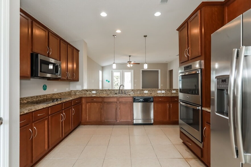 Building Photo - 152 Brentley Ln