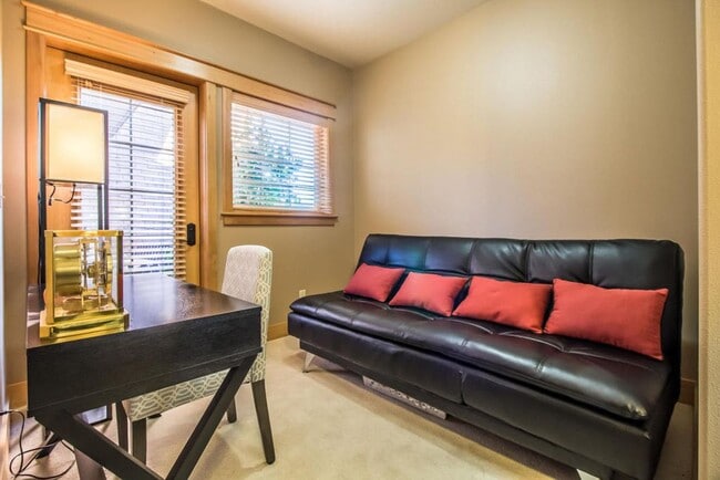 Building Photo - 1 Bedroom | 1.5 Bathrooms | 2 Flexible Bonus Spaces | Luxury Riverstone Condo