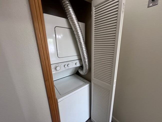 Building Photo - **JUST REDUCED** Upgraded two bedroom, two...