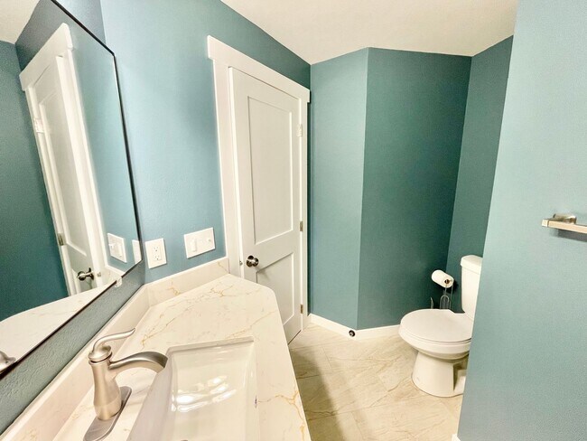 Building Photo - 15313 15th Ave NE