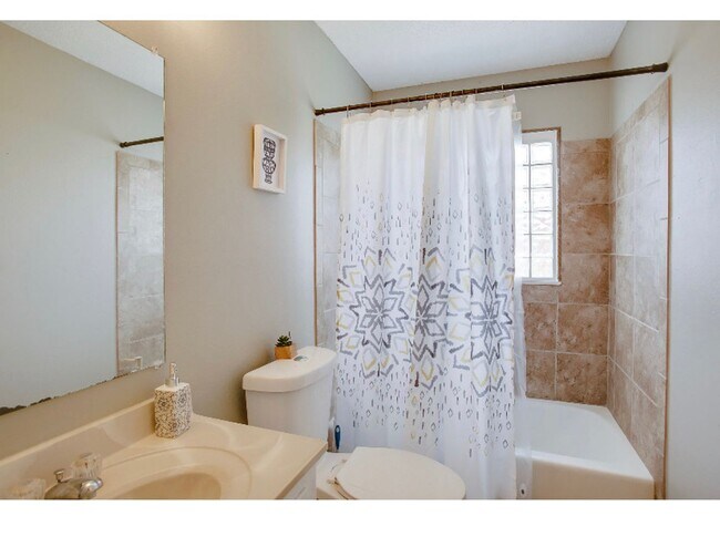 Building Photo - northwest lubbock home pre-leasing for mid...