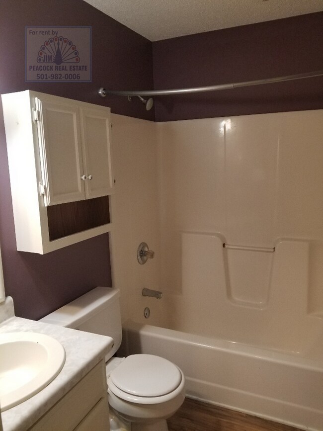 Building Photo - 20 Fieldcrest Ln