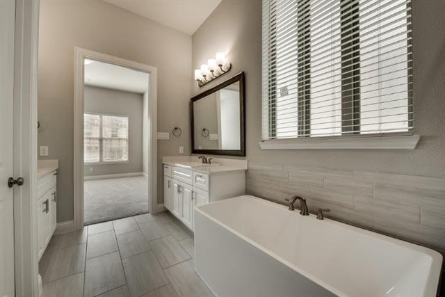 Building Photo - 17542 Bottlebrush Dr