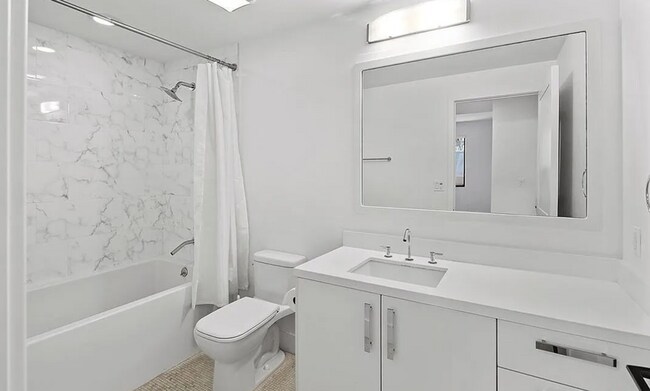 Building Photo - Classic and contemporary two-story townhou...