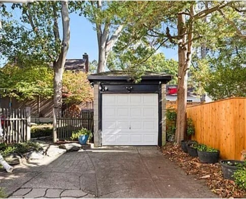 Storage Shed - 34 Blodgett Ave