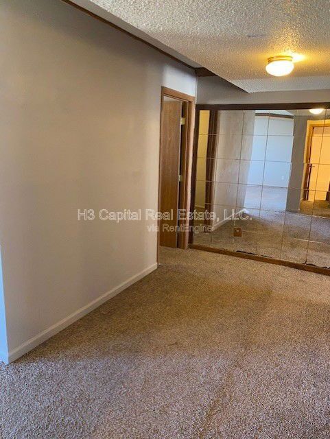 Building Photo - 2 Georgetown Dr