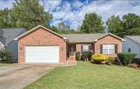 Building Photo - 253 Riverrun Dr