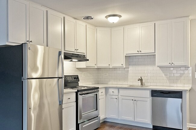 Primary Photo - 633 S. Maple Ave.