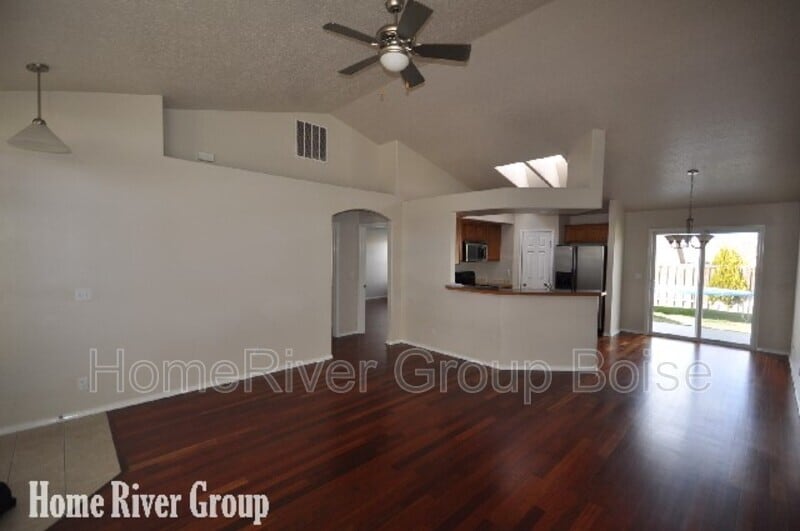 Building Photo - 7668 W Middle Fork St
