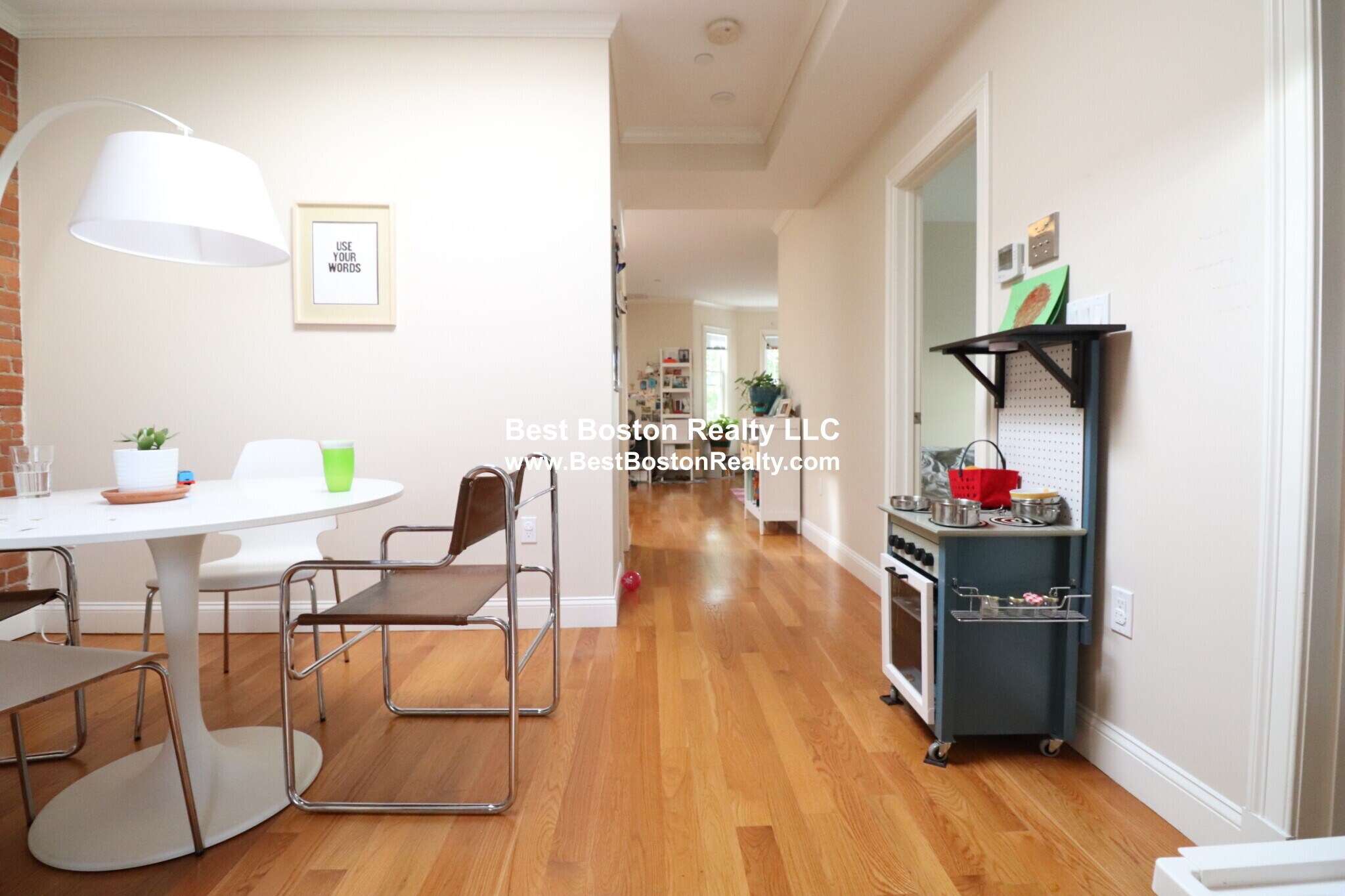Building Photo - 9 Marney St
