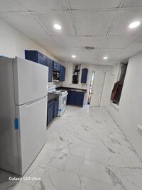 Building Photo - 1428 Naudain St