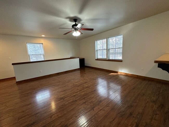 Building Photo - Peaceful 2-Bed Home on a Spacious 1-Acre Lot
