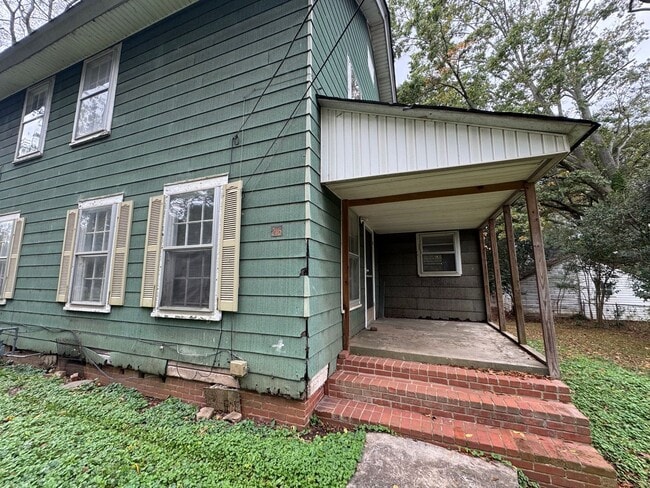 Primary Photo - 2 Bedrooms- 1 Bathroom- Apartment in Lindale!