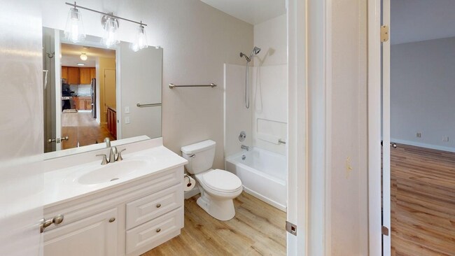 Building Photo - Charming 3BR/2BA Home with Oversized Fenced Yard in Prime Petaluma Location