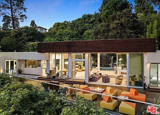 Building Photo - 2766 Ellison Dr