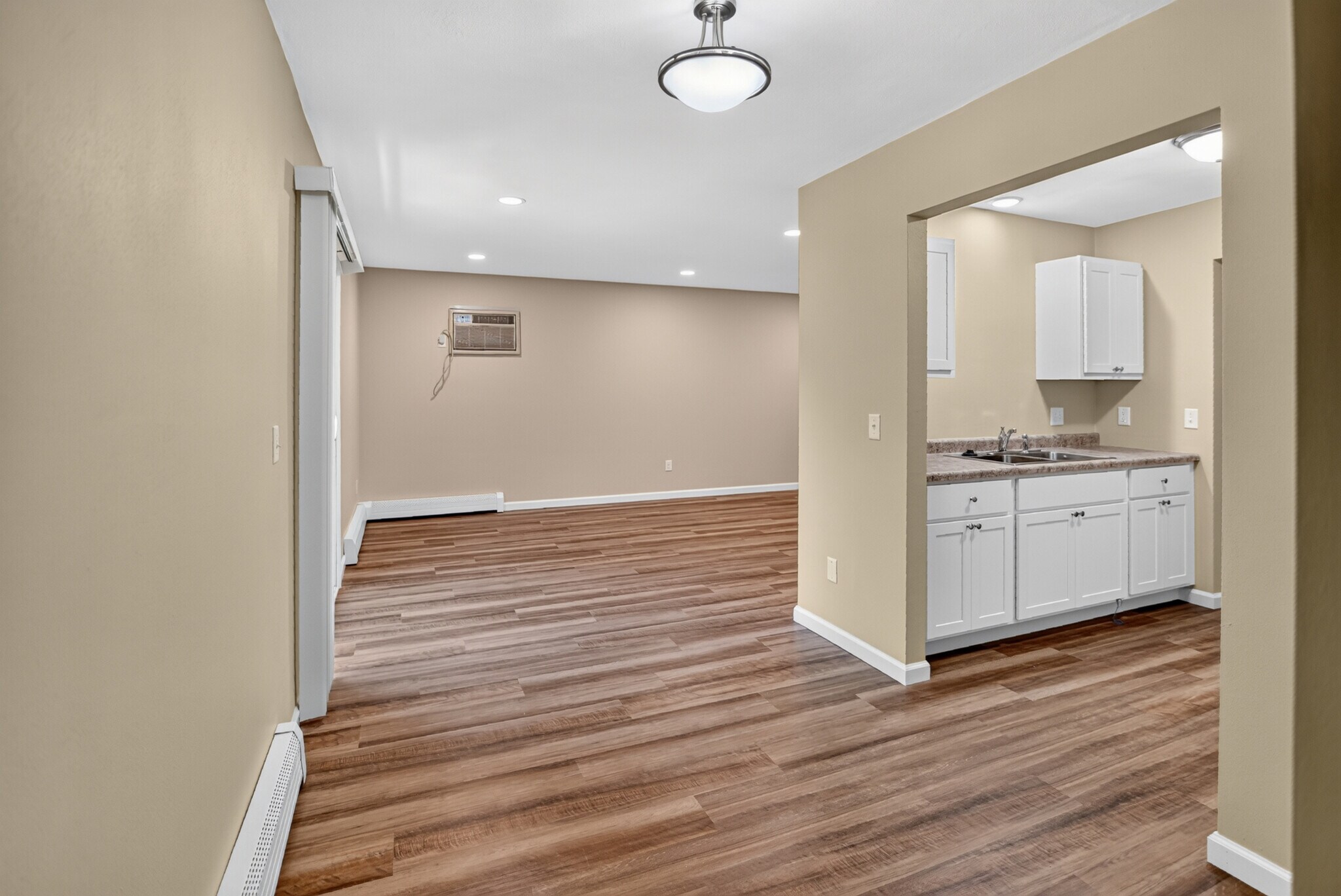 Building Photo - 5110 Pebblebrook Dr