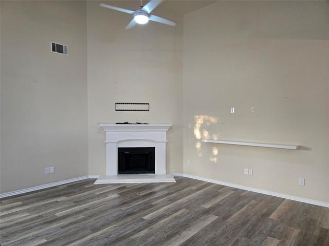 Building Photo - 624 Caravan Dr