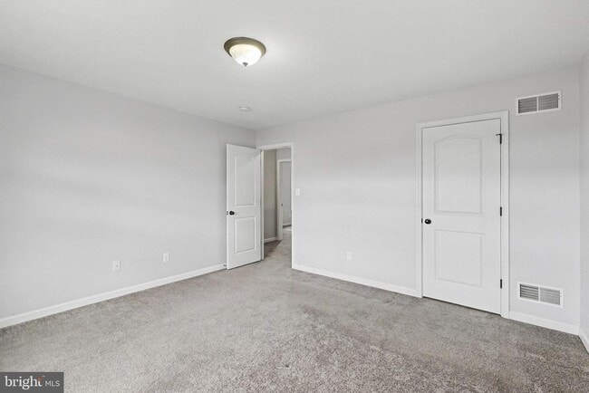 Building Photo - 1841 Vista Dr