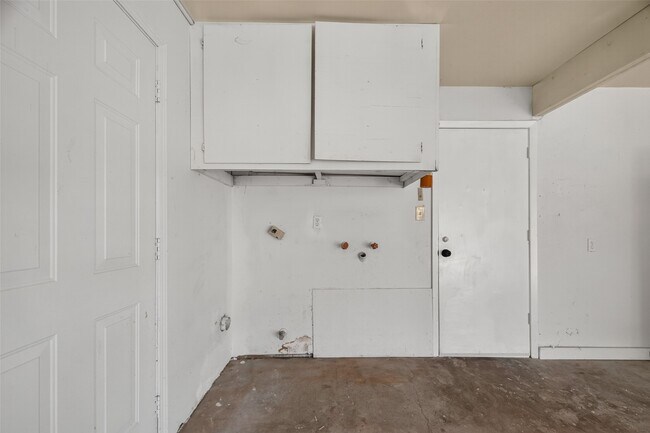 Building Photo - 11447 Kirkvalley Dr