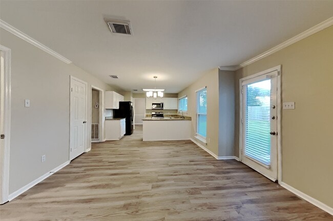 Building Photo - 3407 Fort Richmond Dr