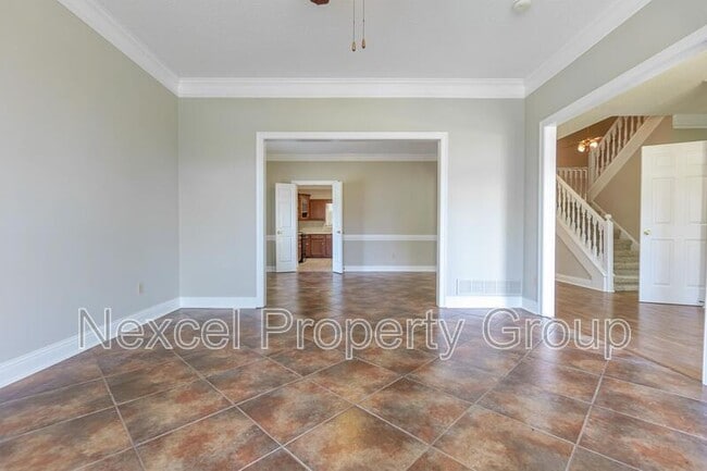 Building Photo - 4375 Big Horn Dr S