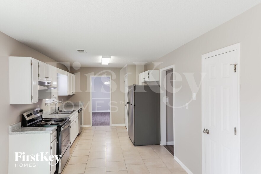 Building Photo - 3217 Ivy Lake Ct