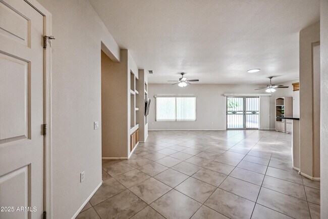 Building Photo - 16436 W Arroyo Vista Ln