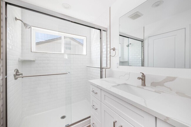 Building Photo - 1/2 Off First Month's Rent ALMOST NEW 2BD-2BTH HOME!! - WONT LAST