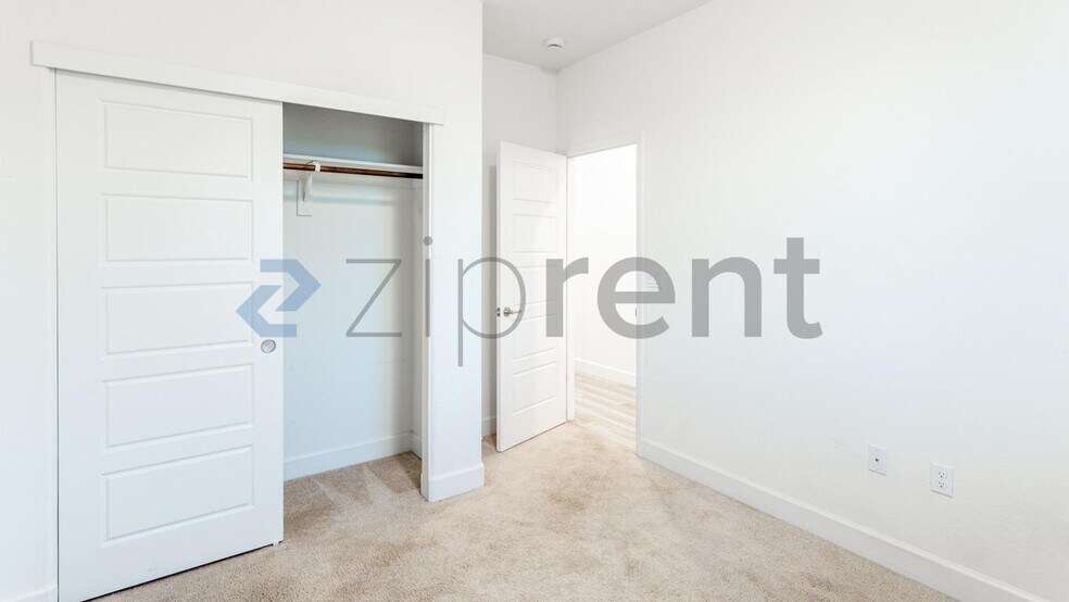 Building Photo - 3500 Nuestra Ave