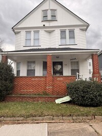 Building Photo - 10814 Hull Ave