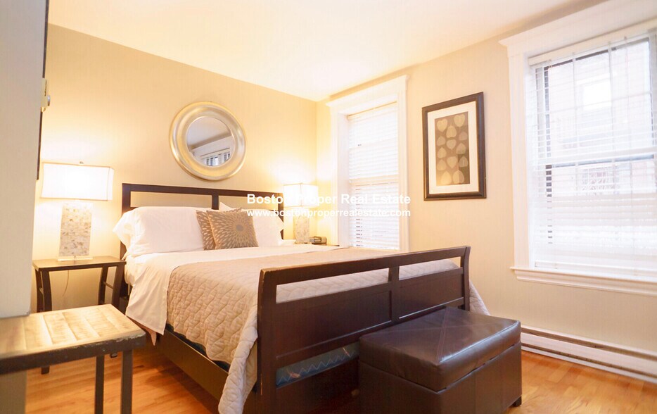 Building Photo - 16 Cedar Lane Way