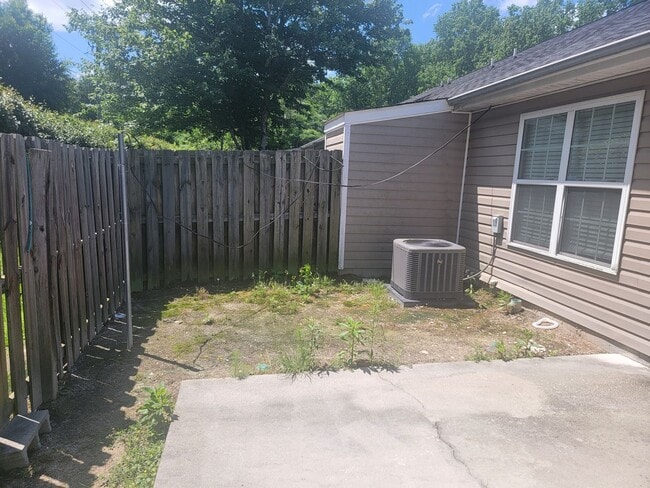 Building Photo - 1209 Bison Way