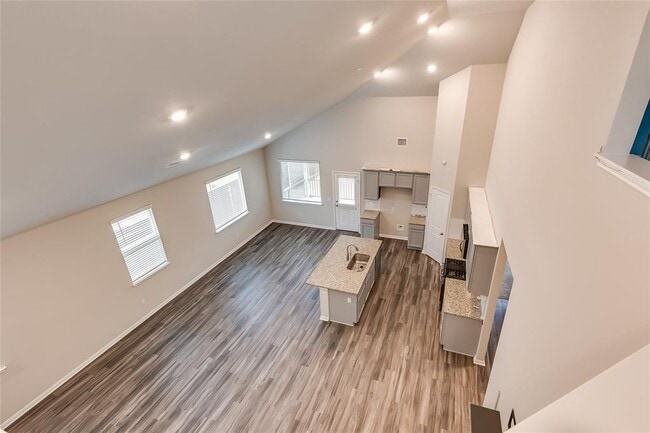 Building Photo - 312 Empress Tree Dr