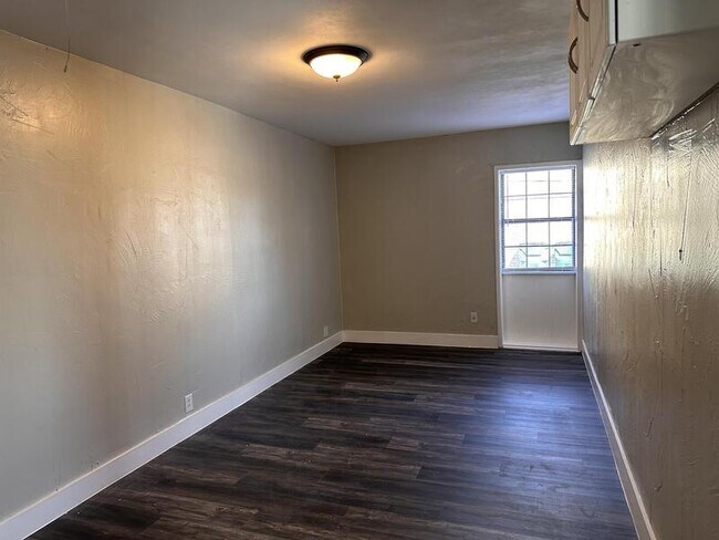 Building Photo - 503 Egret Ln