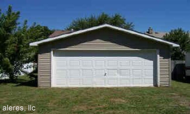 Building Photo - 3 br, 2 bath House - 711 10th Avenue SW