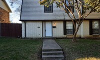 Building Photo - 2702-2704 Golfing Green Dr