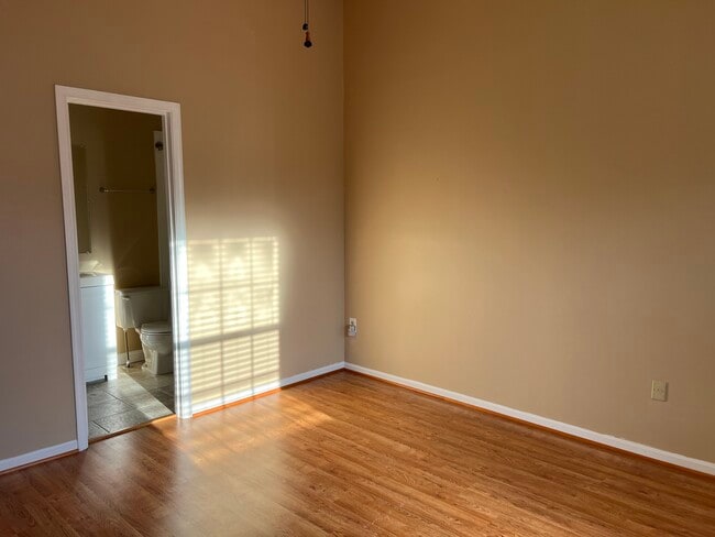 Building Photo - 1412 Nestlewood Ct